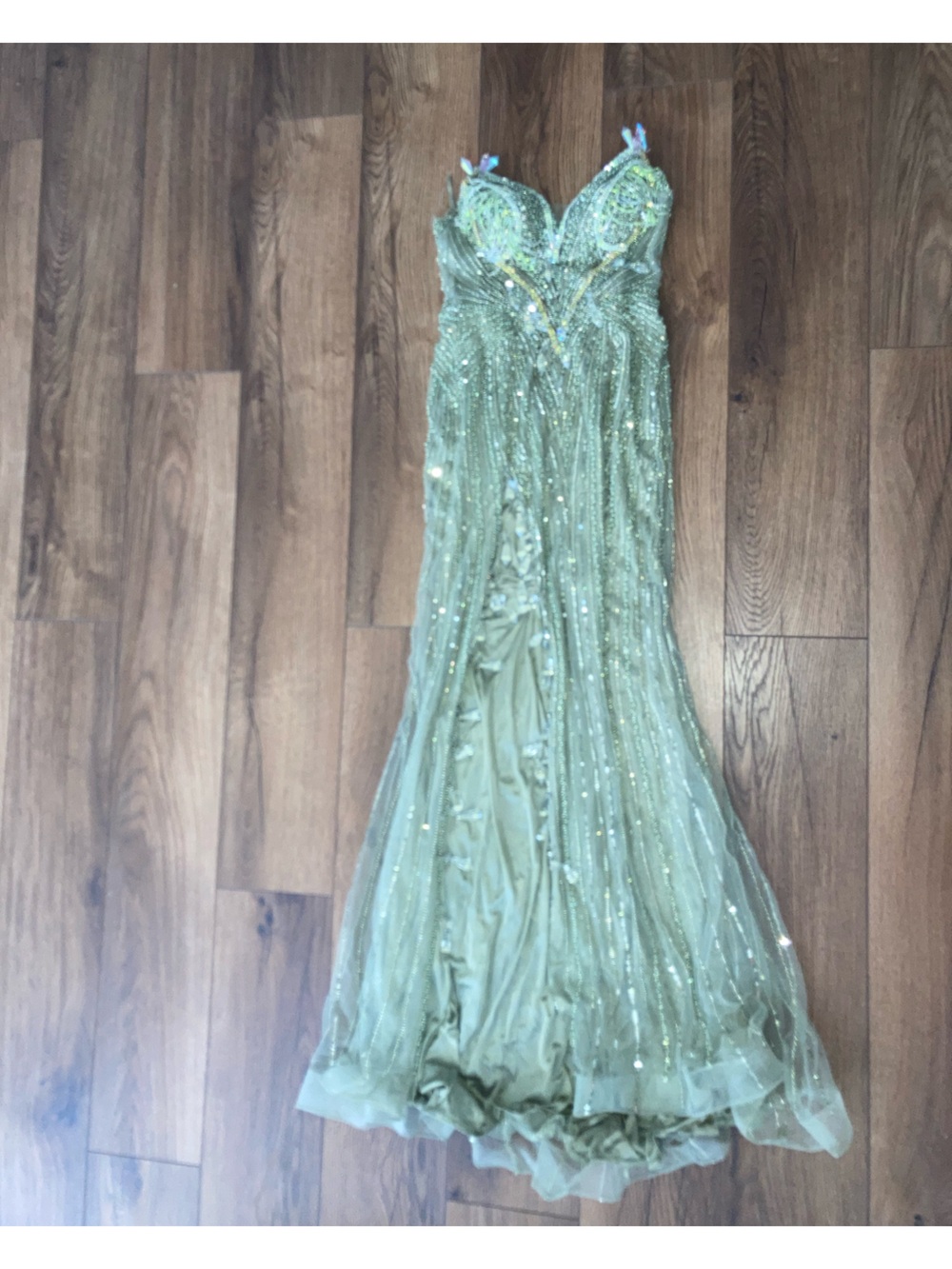 La Divine women’s Elegant Sparkle Green slit maxi sequin dress size 4